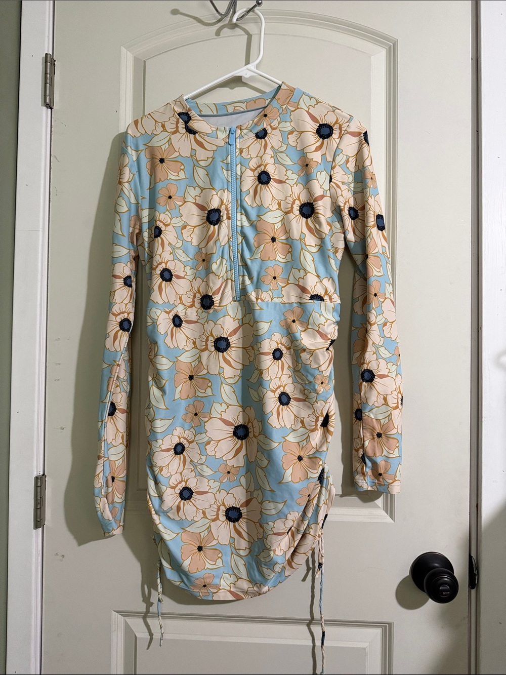 Mott50 Floral Long-Sleeve UPF50 Drawstring Dress in Light Blue and Cream